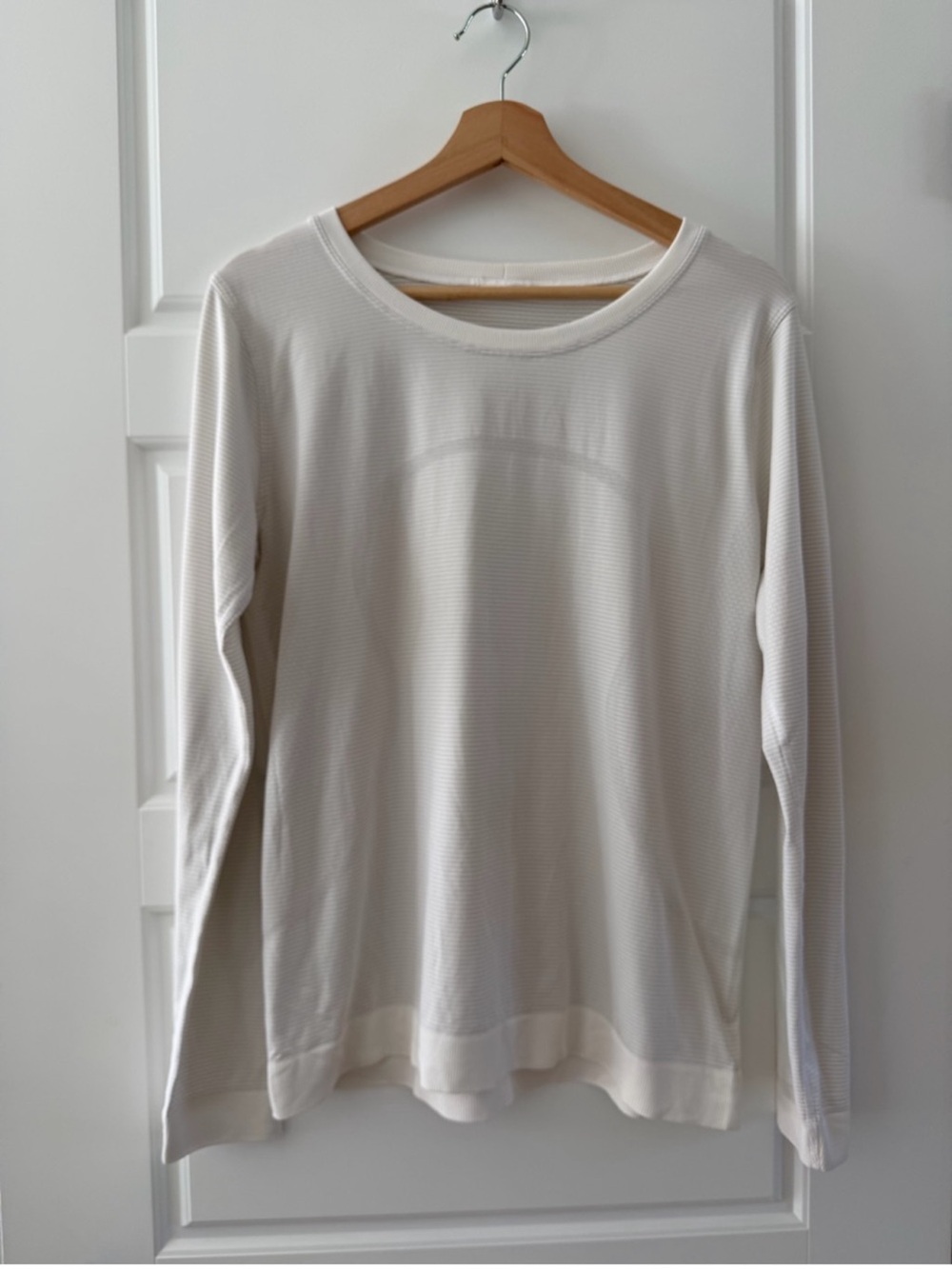 lululemon athletica Women's Long-Sleeve Crew Top - White